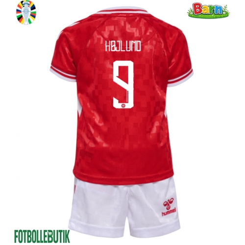 Danmark Rasmus Hojlund #9 Hemmaställ Barn EM 2024 Kortärmad (+ Korta byxor)